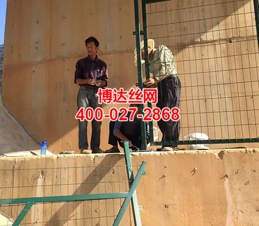 京式（shì）護欄網的批發價格