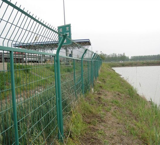 水（shuǐ）庫防護欄 (2)副本（běn）.jpg