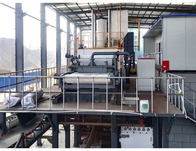 一套智能超高壓（yā）疊層壓濾機安裝完工，投入使用！