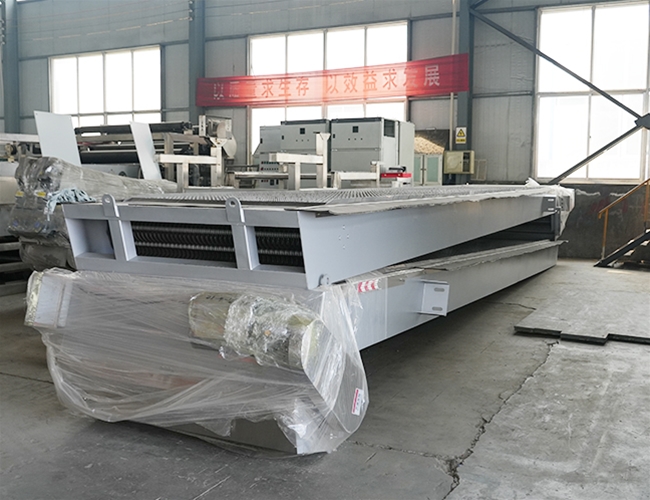 2台機械格柵除汙機發貨