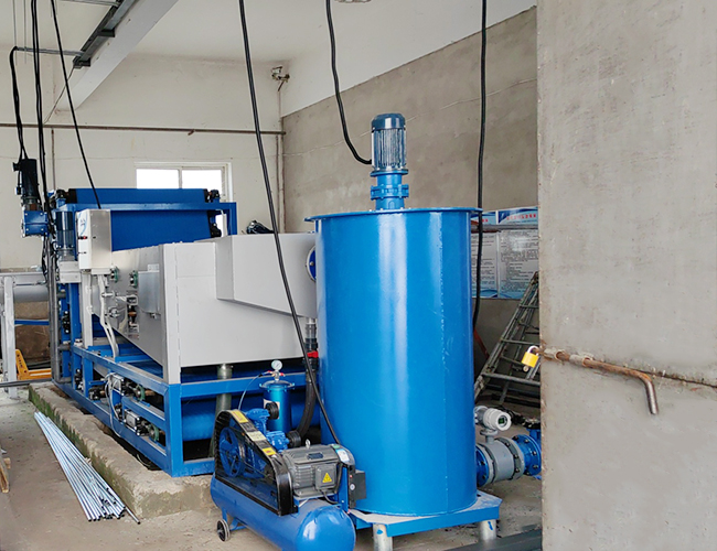 帶式濃縮脫水一體機 帶式濃縮脫水(shuǐ)一體機